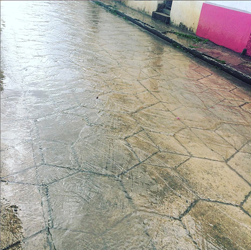 Calle Flavio A. Paniagua en época de lluvias en San Cristóbal de Las Casas. Foto: Comunicación Social SAPAM